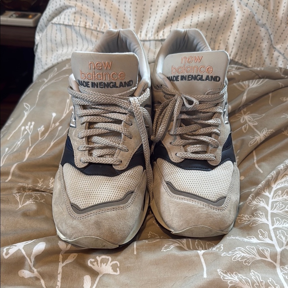 New Balance Gray and Black Retro-Style Sneakers